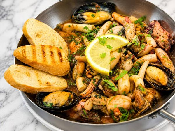 Mix Fructe de Mare la Tigaie 